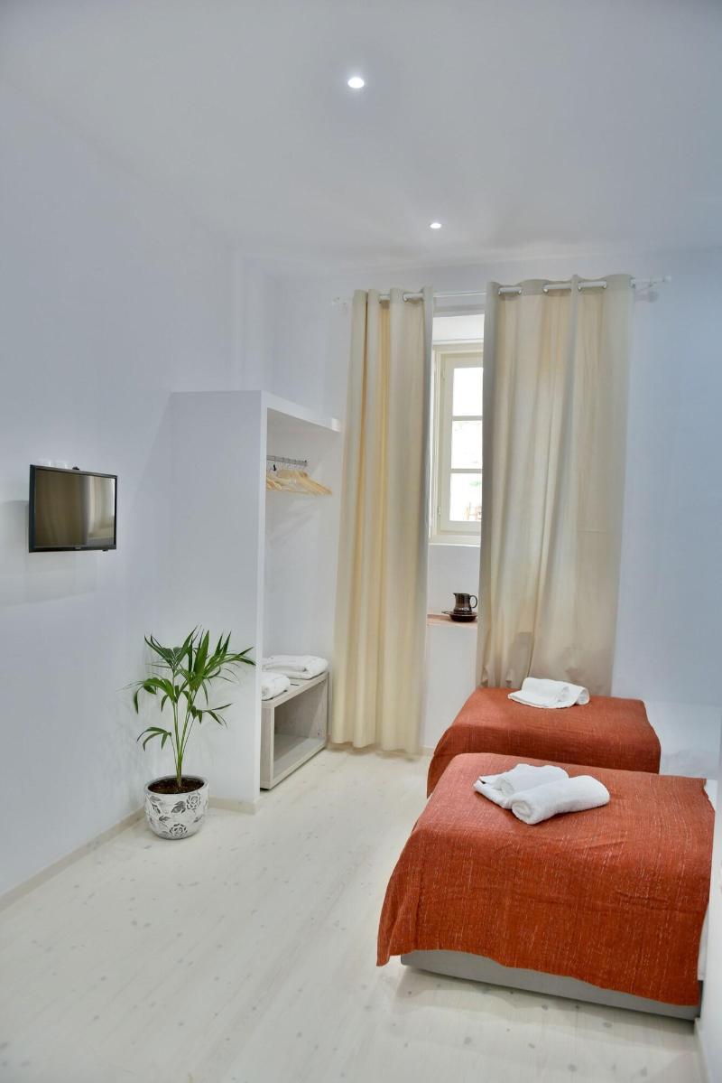 Douskos Port House Hotel Hydra  Luaran gambar