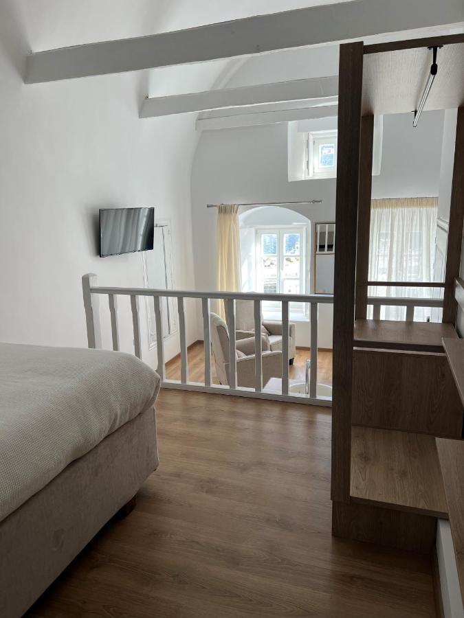 Douskos Port House Hotel Hydra  Luaran gambar