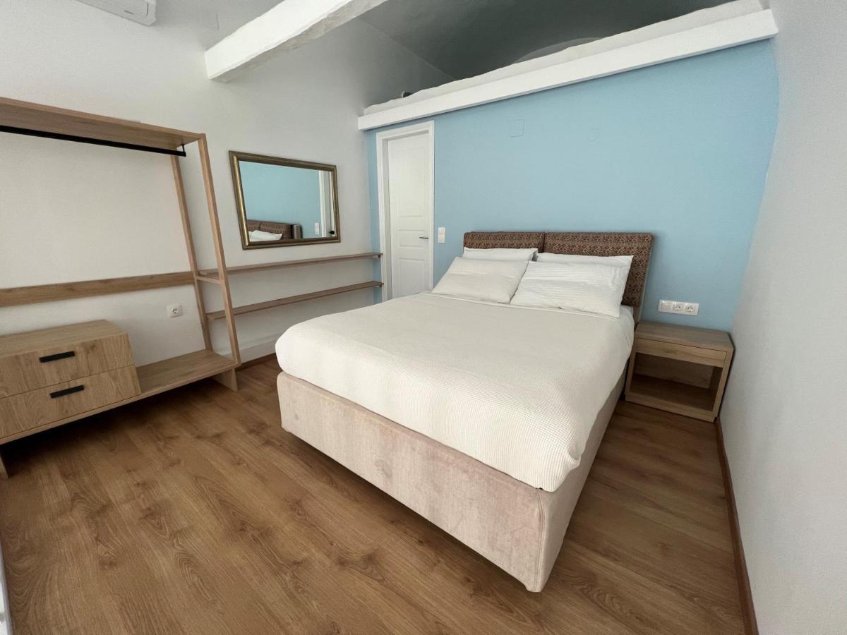 Douskos Port House Hotel Hydra  Luaran gambar