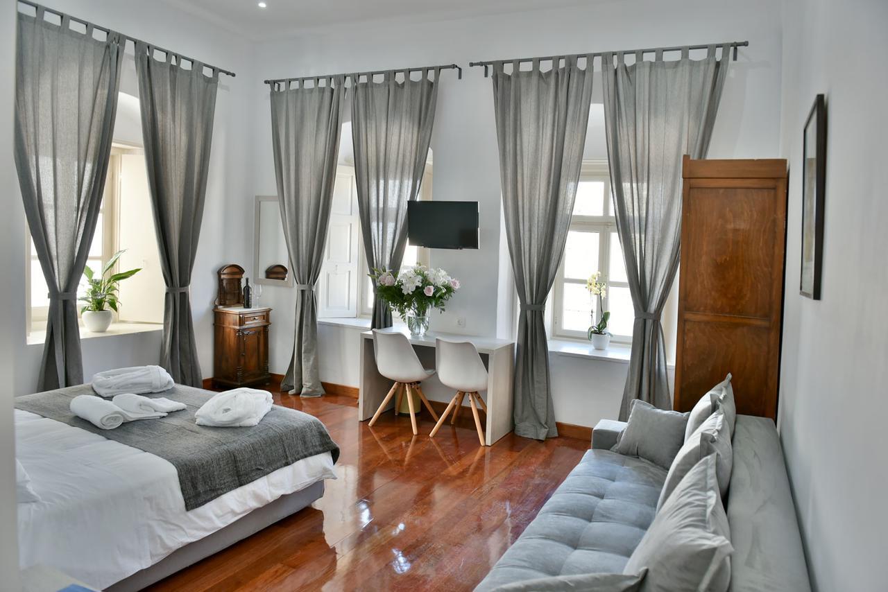 Douskos Port House Hotel Hydra  Luaran gambar